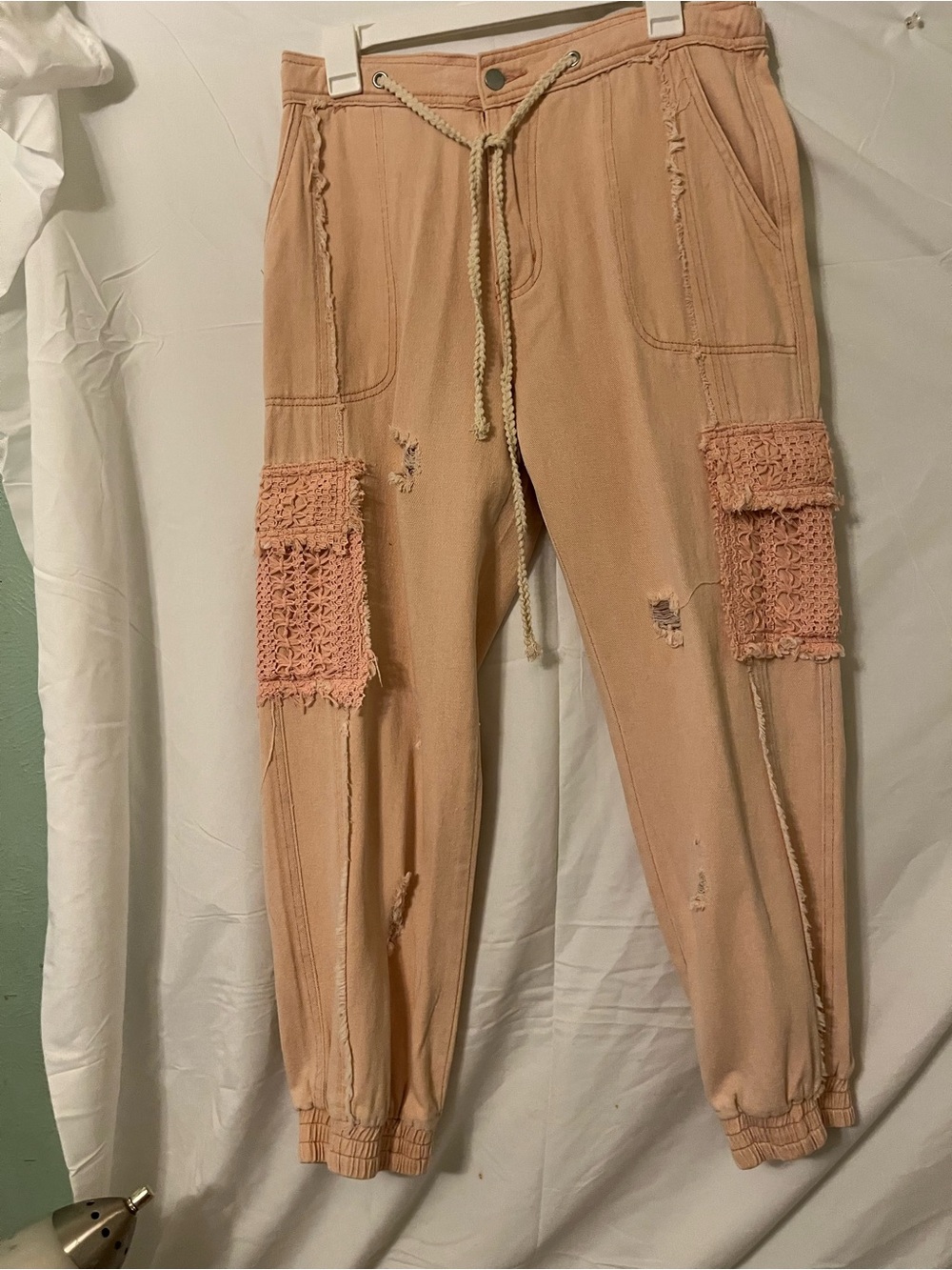 POL women’s Cargo Jogger Pants in Peach